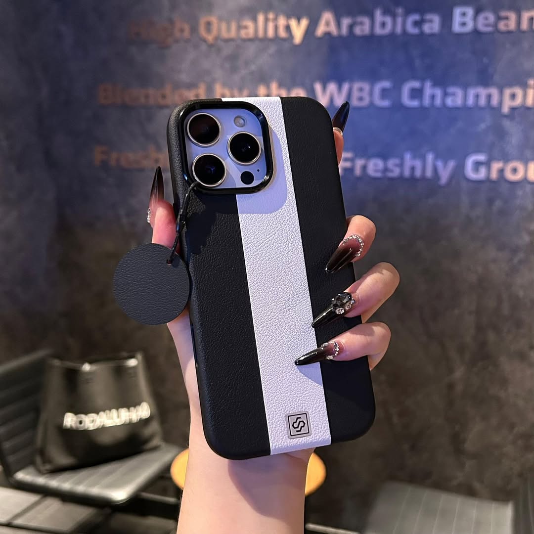 Signature Leather MagSafe Case – Premium Elegance for iPhone Series